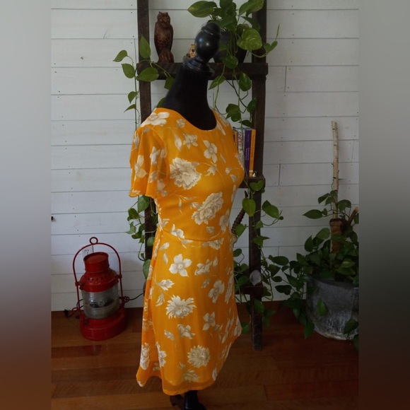 Stone Row: Orange Blossom Dress - Picture 5 of 16